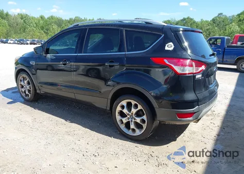 2013 Ford Escape Titanium z USA, uszkodzony, nr VIN 1FMCU0J98DUD67236
